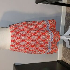 Max Studio beautiful pattern skirt with elastic waist band. Size large